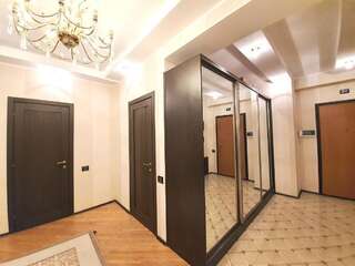 Апартаменты Stunning apartment in the city center by Time Group Баку Апартаменты с 3 спальнями-24